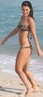 Carolina Dieckmann feet photo thumbnail