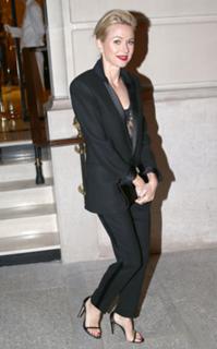 Naomi Watts feet photo thumbnail