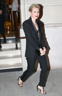 Naomi Watts feet photo thumbnail