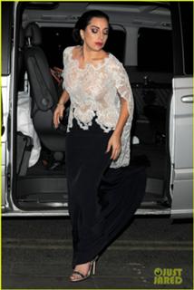 Lady Gaga feet photo thumbnail