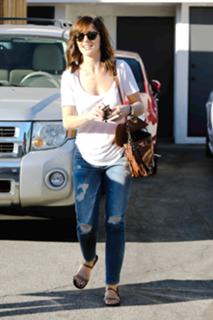 Minka Kelly feet photo thumbnail