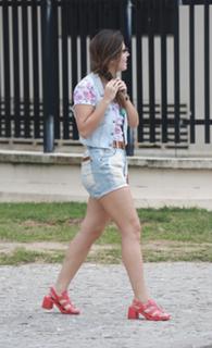 Giovanna Lancellotti feet photo thumbnail
