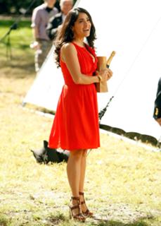 Salma Hayek feet photo thumbnail