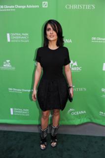 Salma Hayek feet photo thumbnail