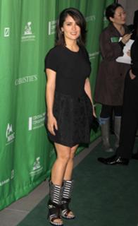 Salma Hayek feet photo thumbnail
