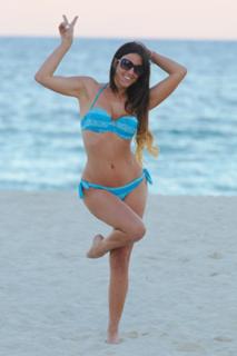 Claudia Romani feet photo thumbnail