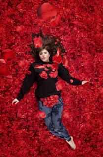 Grace Helbig feet photo thumbnail