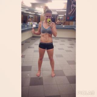 Paige VanZant feet photo thumbnail