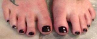 Charlize Theron feet photo thumbnail