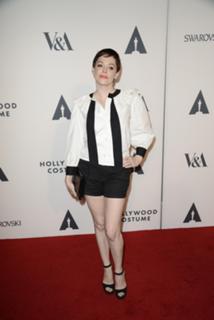 Rose McGowan feet photo thumbnail