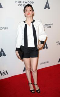 Rose McGowan feet photo thumbnail