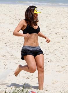 Anitta feet photo thumbnail