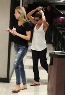 Lea Michele feet photo thumbnail