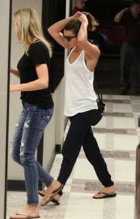 Lea Michele feet photo thumbnail