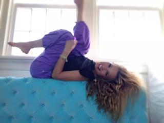 Thalía feet photo thumbnail