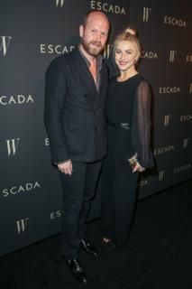 Julianne Hough feet photo thumbnail
