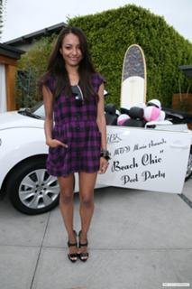 Kat Graham feet photo thumbnail