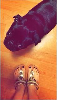 Kéfera Buchmann feet photo thumbnail