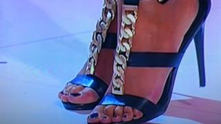 Caterina Balivo feet photo thumbnail