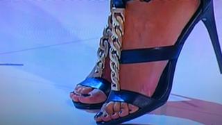 Caterina Balivo feet photo thumbnail