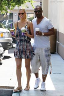 Paige Butcher feet photo thumbnail