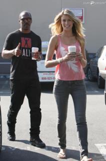Paige Butcher feet photo thumbnail