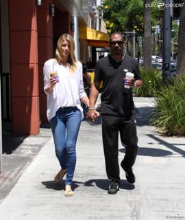 Paige Butcher feet photo thumbnail
