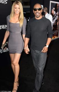 Paige Butcher feet photo thumbnail