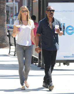 Paige Butcher feet photo thumbnail