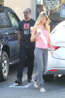 Paige Butcher feet photo thumbnail