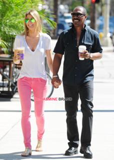Paige Butcher feet photo thumbnail