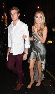 Kimberley Garner feet photo thumbnail