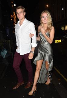 Kimberley Garner feet photo thumbnail