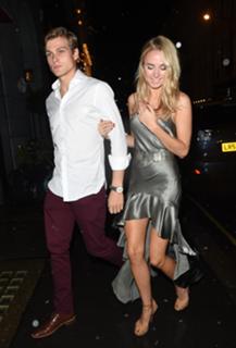 Kimberley Garner feet photo thumbnail