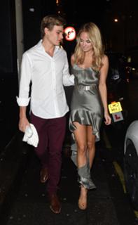 Kimberley Garner feet photo thumbnail