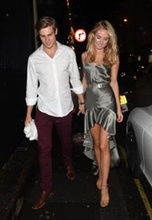 Kimberley Garner feet photo thumbnail