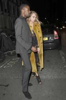 Cara Delevingne feet photo thumbnail