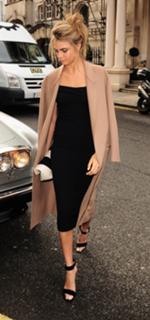 Cara Delevingne feet photo thumbnail