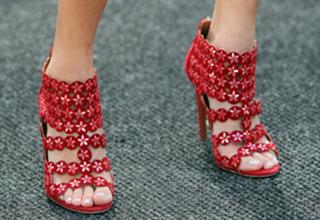 Jamie Chung feet photo thumbnail