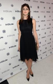 Alexandra Daddario feet photo thumbnail