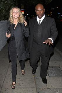 Julianne Hough feet photo thumbnail