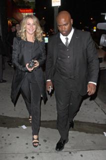 Julianne Hough feet photo thumbnail