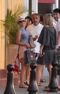Julianne Hough feet photo thumbnail