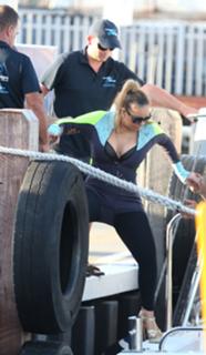 Mariah Carey feet photo thumbnail