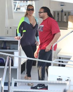 Mariah Carey feet photo thumbnail