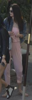 Kendall Jenner feet photo thumbnail