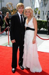 Julianne Hough feet photo thumbnail