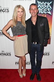 Julianne Hough feet photo thumbnail