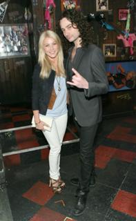 Julianne Hough feet photo thumbnail