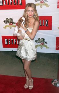 Julianne Hough feet photo thumbnail